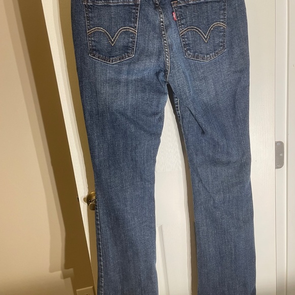 Levi’s 515 12m Stretch Bootcut Distressed Dark Wash Midrise 32x30 woman’s jeans - Picture 8 of 13